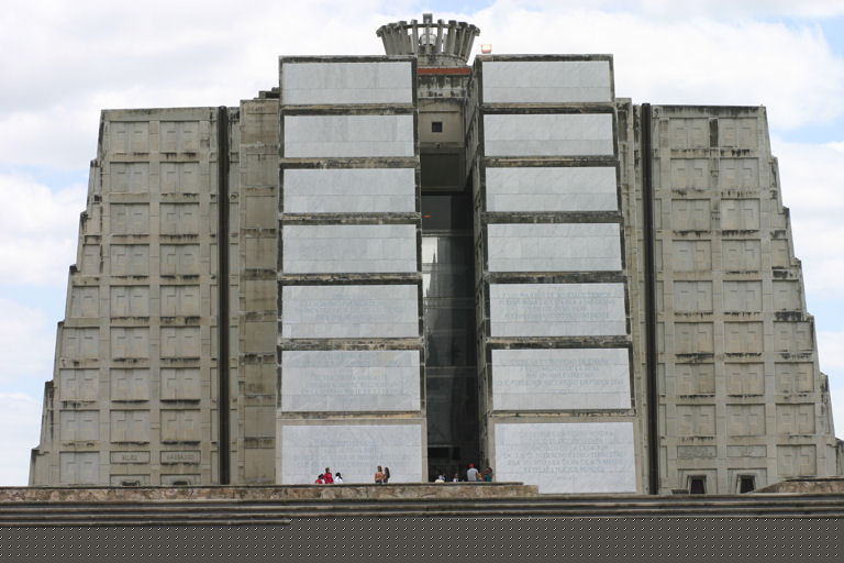 faro-de-colon-2